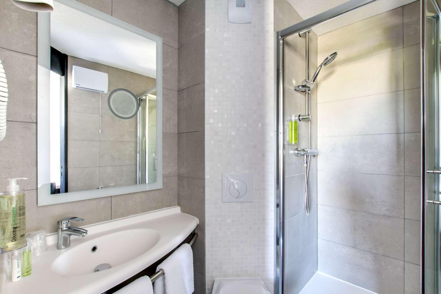 Brit Hotel Reims La Neuvillette Eksteriør billede