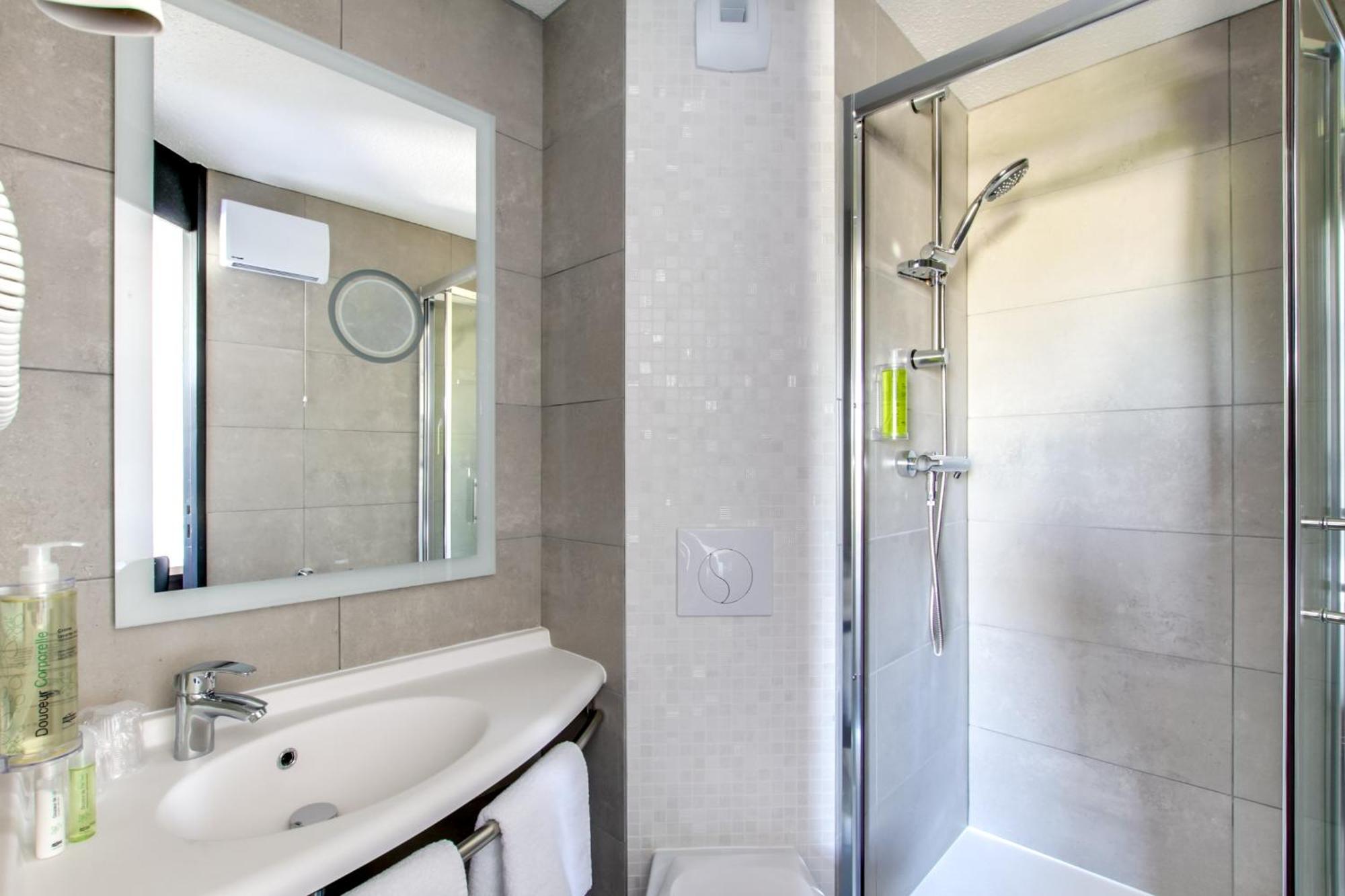Brit Hotel Reims La Neuvillette Eksteriør billede